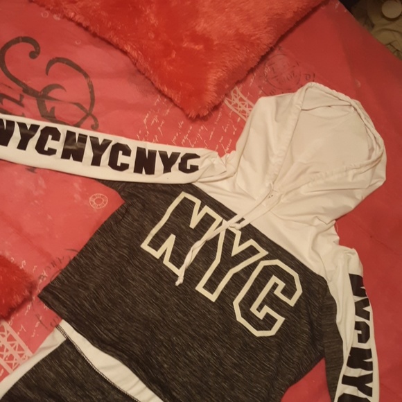 Two piece outfit - Picture 3 of 3